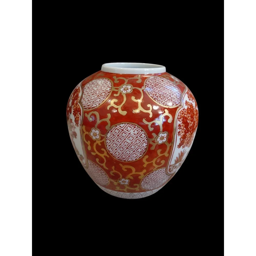Goldimari Hand Painted Red Orange Floral Vase Asian Ceramic Porcelain‎ Art